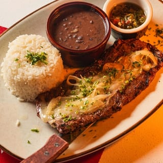 Angus Skirt Steak (Churrasco Encebollado a la Casera)