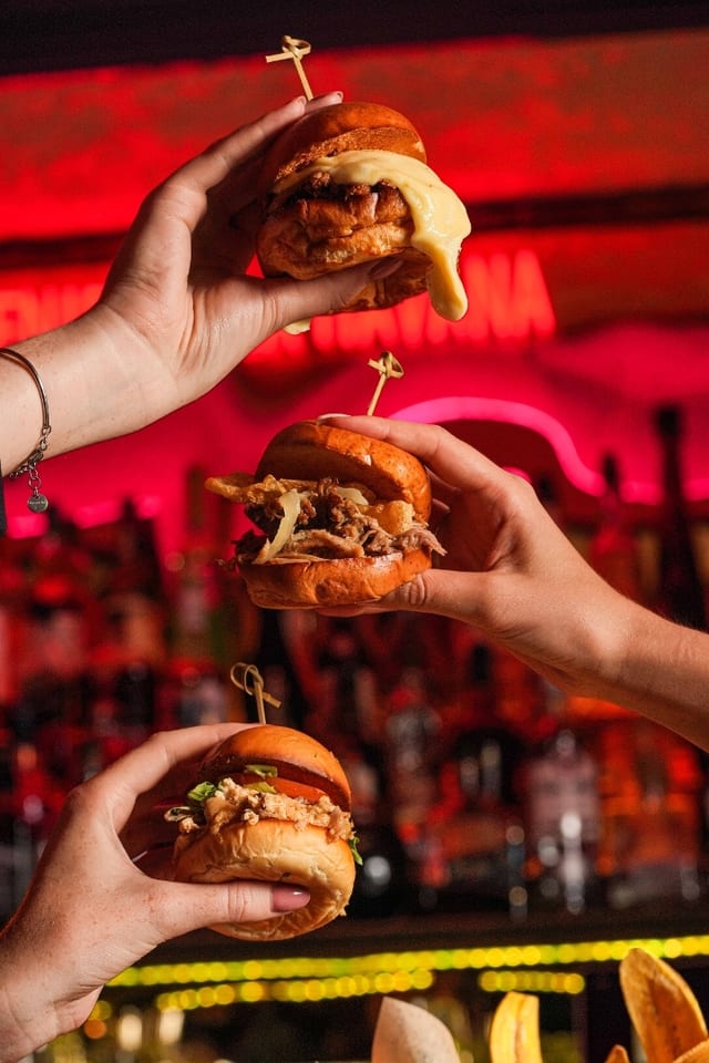 Sabrositos Sliders.